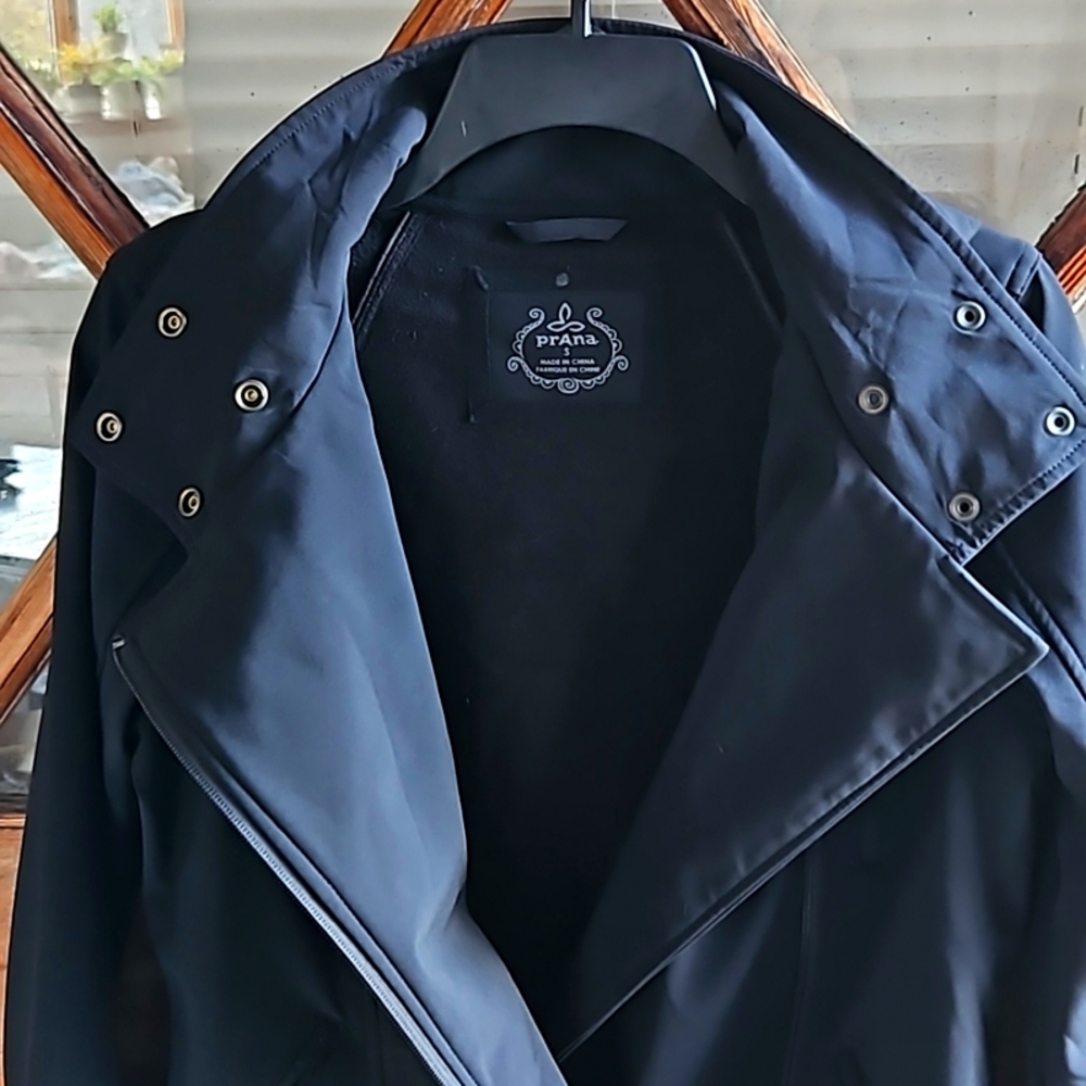 Prana Softshell Jacket - image 6